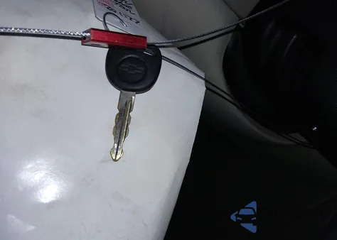 2004 Chevrolet Tahoe Lt z USA, uszkodzony, nr VIN 1GNEC13Z44R201177